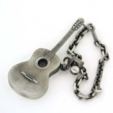 Porte clés guitarre argent  vieilli